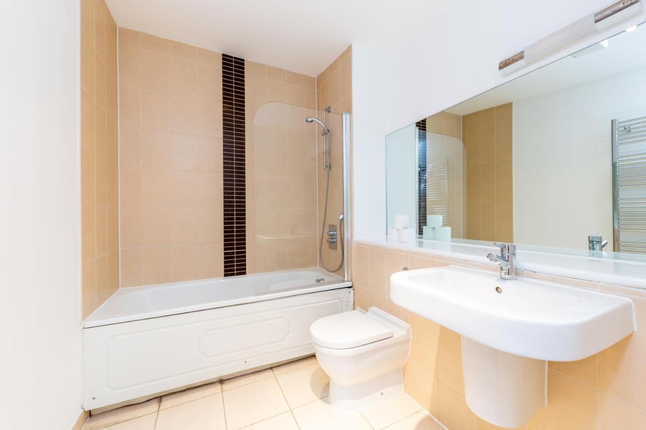 2 Bed Executive Apartment Next To Liverpool Street Free Wifi By City Stay Aparts London Bagian luar foto